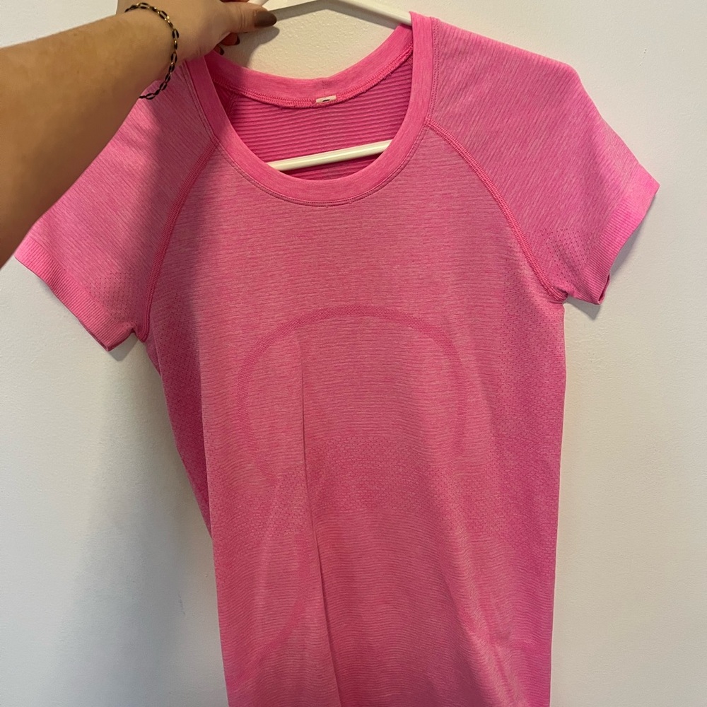 Pink Women's Athletic Top Lululemon Swiftly